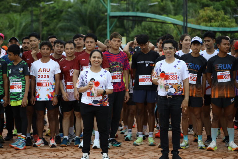 ม.วลัยลักษณ์ จัด “ตุมปังฟันรัน” วิ่งชมอุทยานพฤกษศาสตร์ เสริมความสัมพันธ์ระหว่างนักกีฬาที่เดินทางมาแข่งขัน “ตุมปังเกมส์”